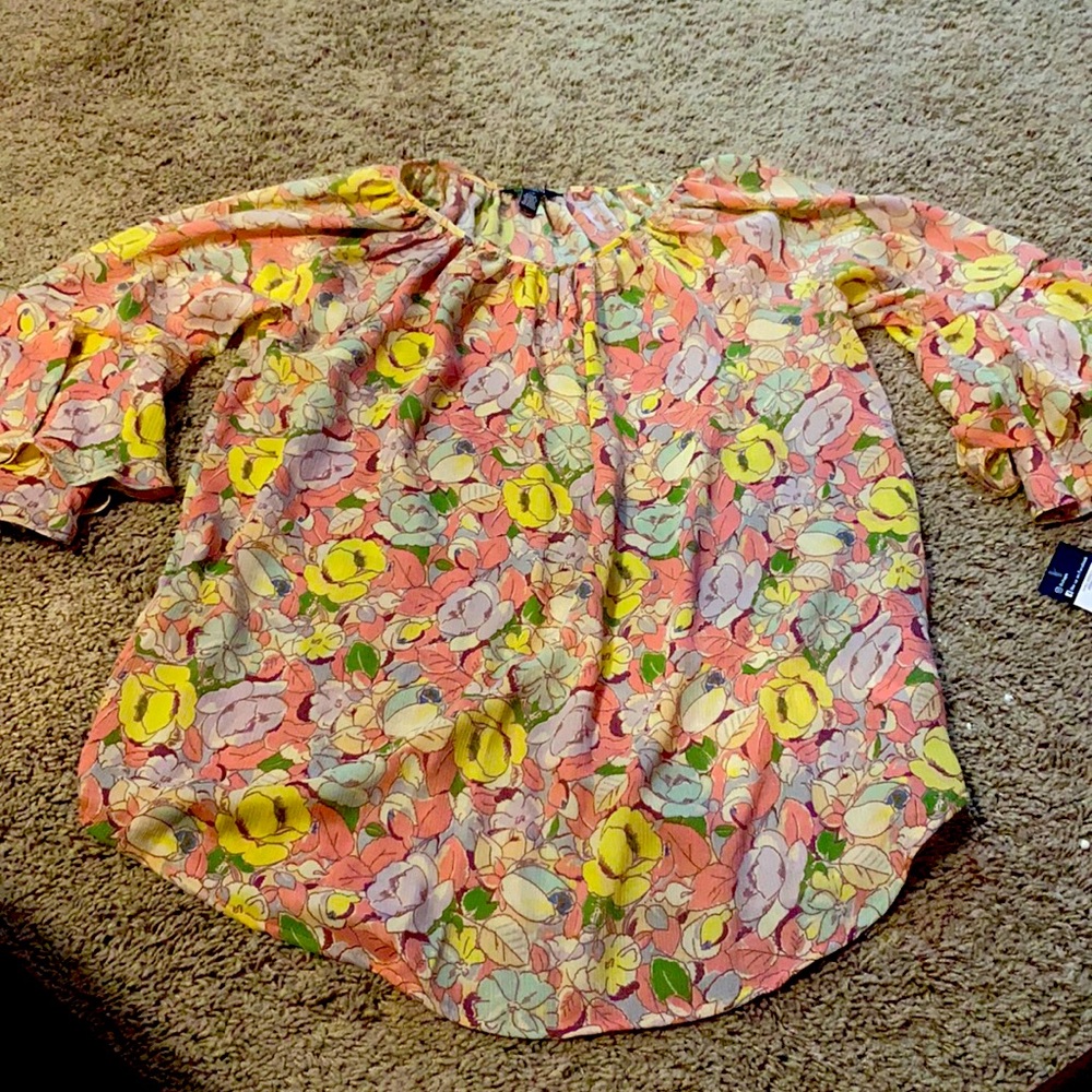 Floral blouse. Brand new with tag.